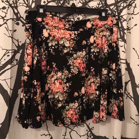 DONATED— Flowy skirt - Picture 2 of 7